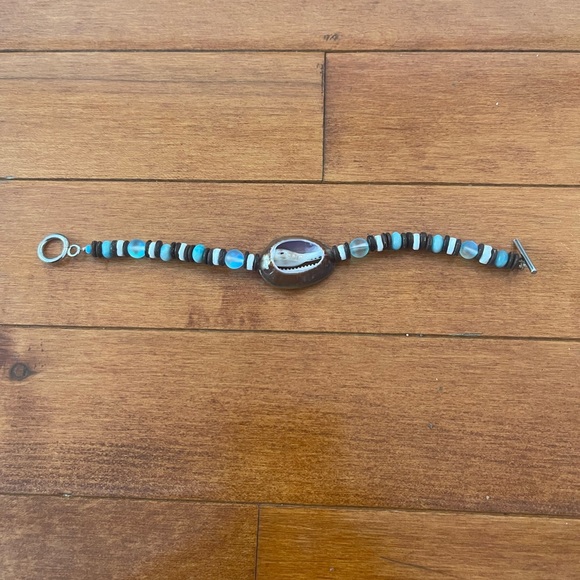 Seashell and glass bead bracelet - Picture 2 of 3